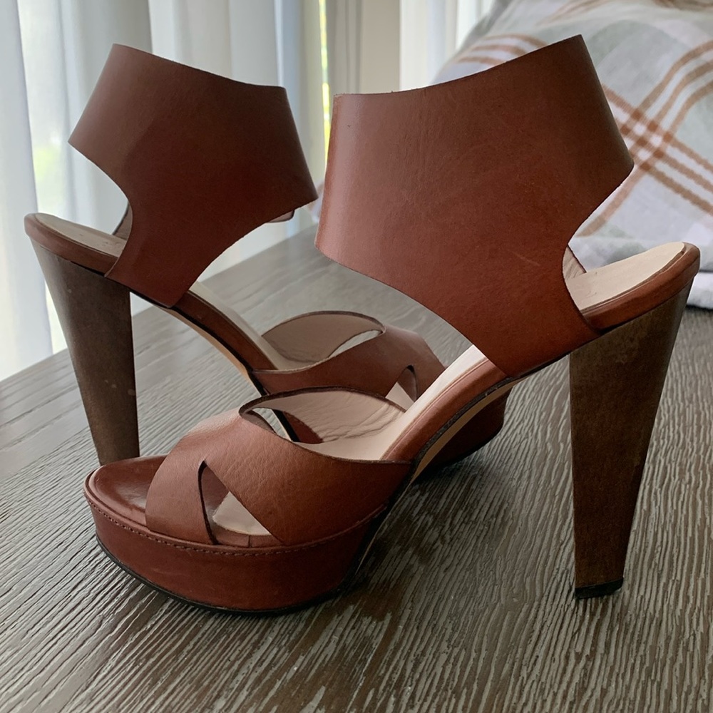 Kooba Vero Cuoio Italian Heels